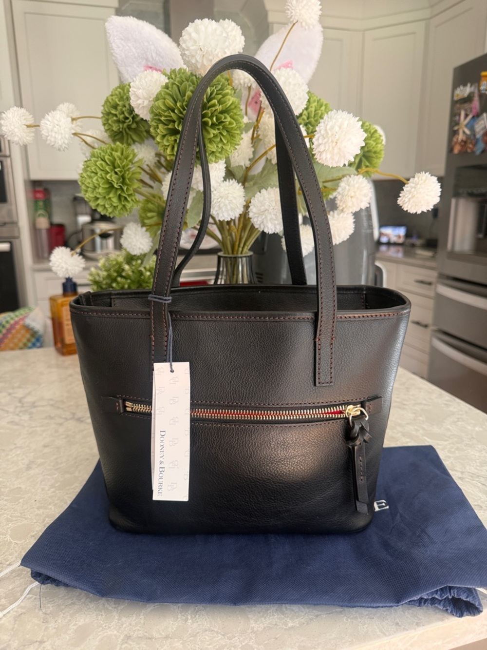 Dooney and Bourke small Florentine Charleston shopper - Picture 3 of 8